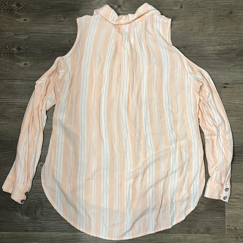 Ariat Markle Cold Shoulder Striped Top - Picture 7 of 7